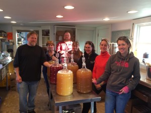 6 new meadmakers in the world, with your humble webmaster in the background.